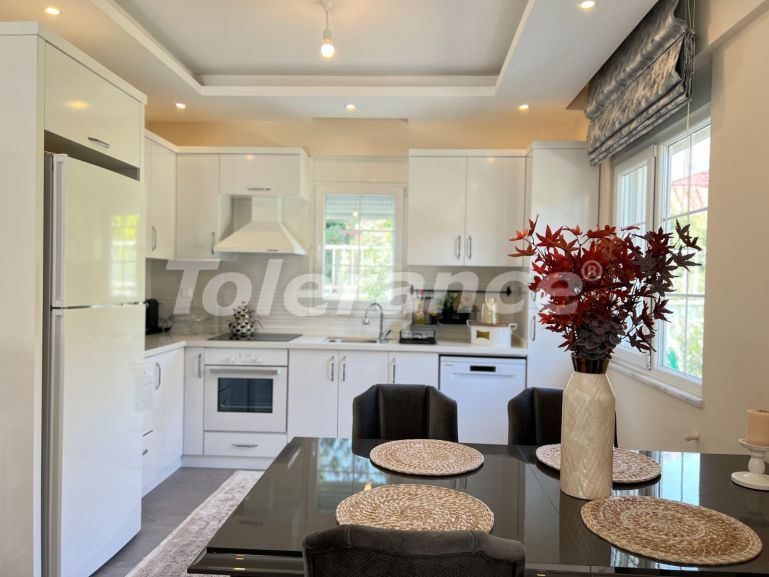 Вилла или дом в Арсланбуджак, Кемер с бассейном: купить недвижимость в Турции - 136582