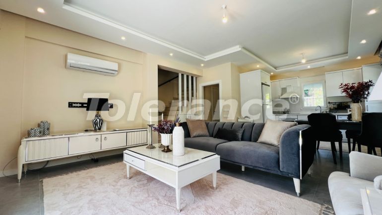 Вилла или дом в Арсланбуджак, Кемер с бассейном: купить недвижимость в Турции - 136584