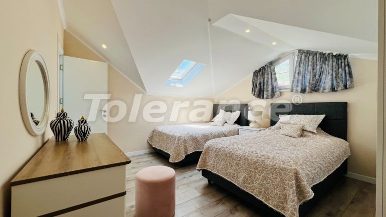 Вилла или дом в Арсланбуджак, Кемер с бассейном: купить недвижимость в Турции - 136593