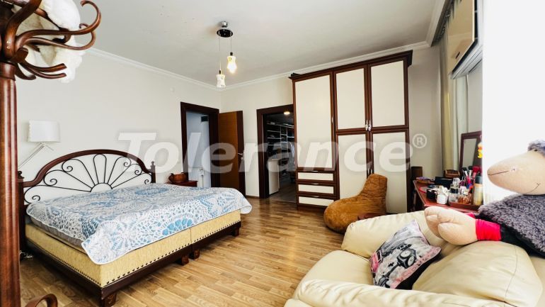 Вилла или дом в Арсланбуджак, Кемер с бассейном: купить недвижимость в Турции - 136757