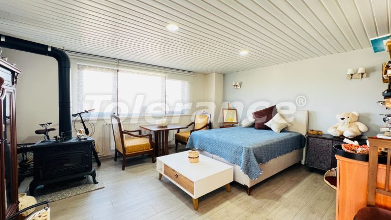 Вилла или дом в Арсланбуджак, Кемер с бассейном: купить недвижимость в Турции - 136759