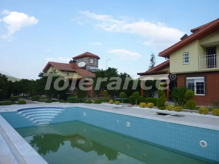 Вилла или дом от застройщика в Асланбуджак, Кемер с бассейном - 4445 Вилла или дом от застройщика в Асланбуджак, Кемер с бассейном: купить недвижимость в Турции - 4445