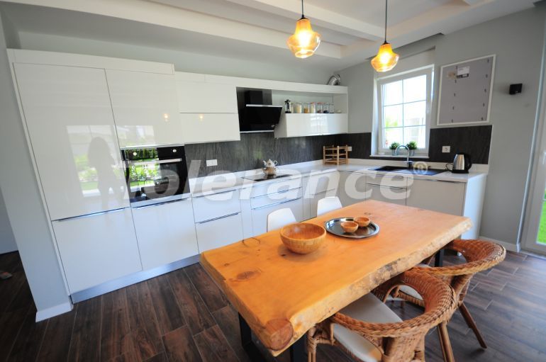 Вилла или дом в Асланбуджак, Кемер с бассейном: купить недвижимость в Турции - 67681