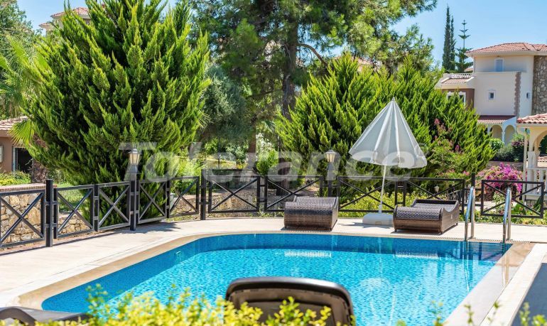 Вилла или дом от застройщика в Авсаларе, Аланья вид на море с бассейном - 127109 Вилла или дом от застройщика в Авсаларе, Аланья вид на море с бассейном: купить недвижимость в Турции - 127109