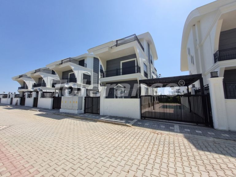 Вилла или дом от застройщика в Белеке с бассейном в рассрочку: купить недвижимость в Турции - 102781