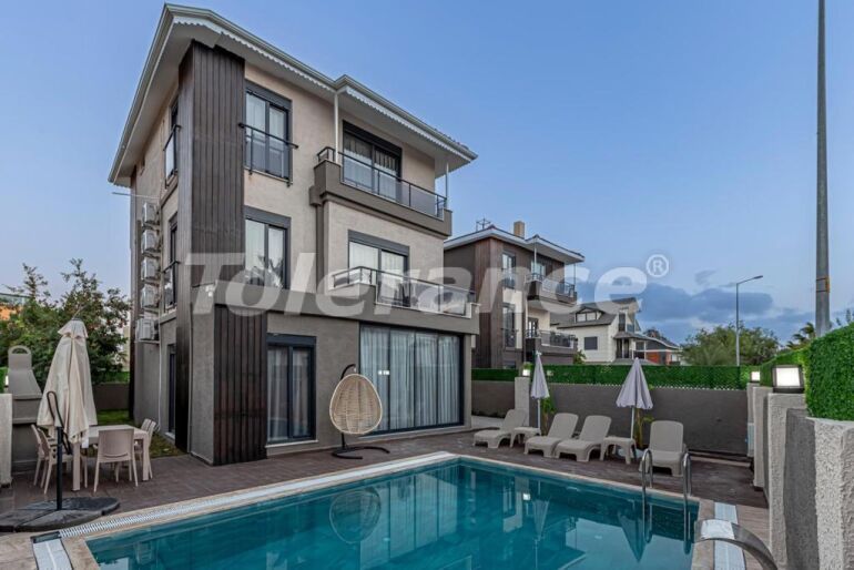 Вилла или дом от застройщика в Белеке с бассейном: купить недвижимость в Турции - 64341