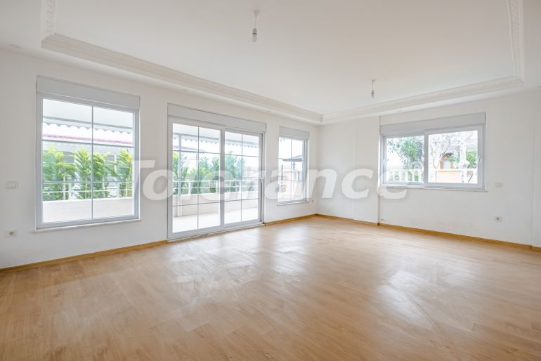 Вилла или дом в Белеке с бассейном: купить недвижимость в Турции - 82049