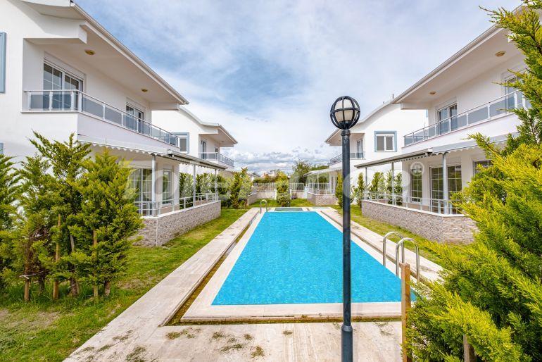 Вилла или дом в Белеке с бассейном: купить недвижимость в Турции - 82097