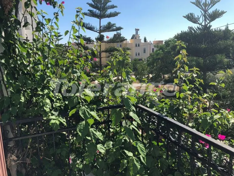 Вилла или дом в Центр Белека, Белек с бассейном: купить недвижимость в Турции - 17967