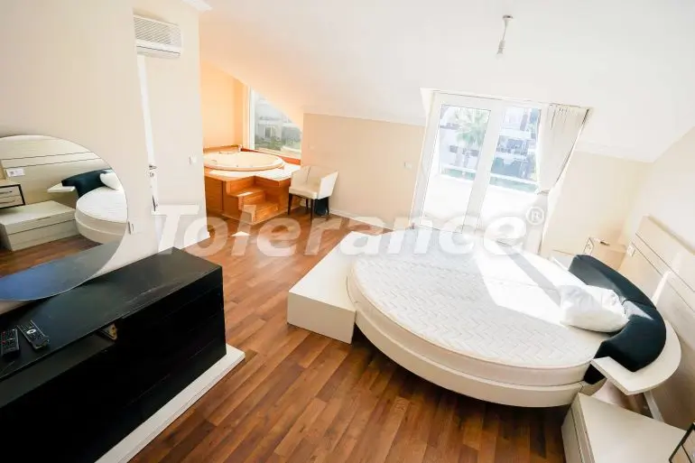 Вилла или дом от застройщика в Центр Белека, Белек с бассейном: купить недвижимость в Турции - 32975