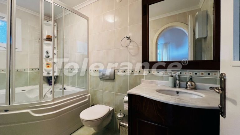 Вилла или дом в Бейджик, Кемер с бассейном: купить недвижимость в Турции - 136386