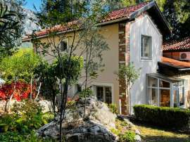 Вилла или дом в Бейджик, Кемер с бассейном: купить недвижимость в Турции - 136402