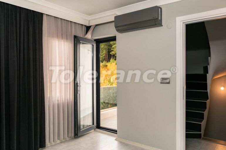 Вилла или дом в Бейджик, Кемер с бассейном: купить недвижимость в Турции - 136449