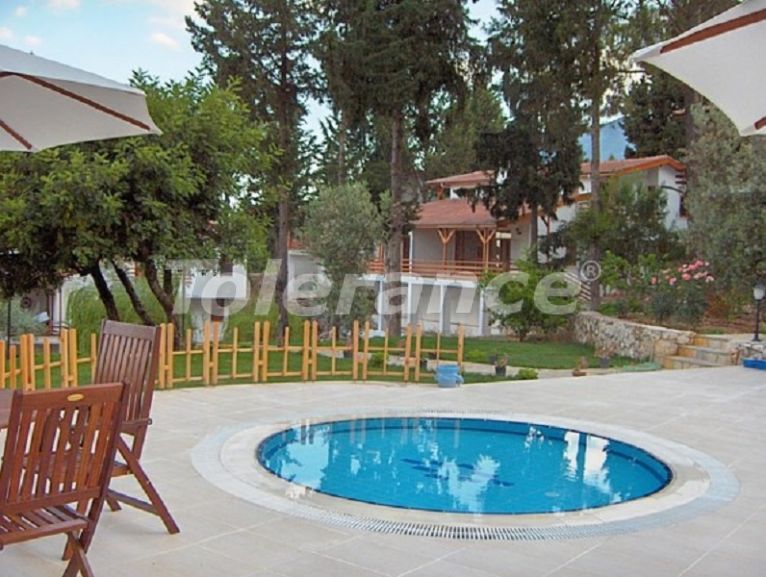 Вилла или дом в Бейджик, Кемер вид на море с бассейном: купить недвижимость в Турции - 32107