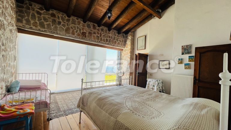 Вилла или дом в Бейджик, Кемер вид на море: купить недвижимость в Турции - 78480