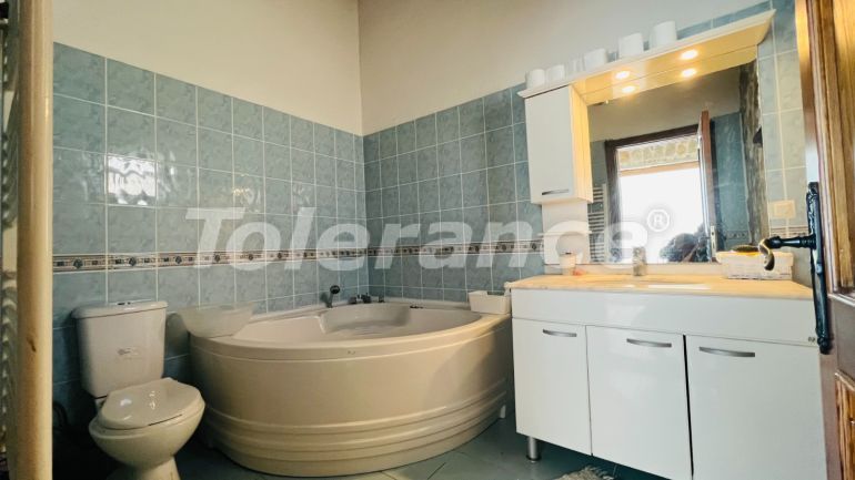 Вилла или дом в Бейджик, Кемер вид на море: купить недвижимость в Турции - 78482