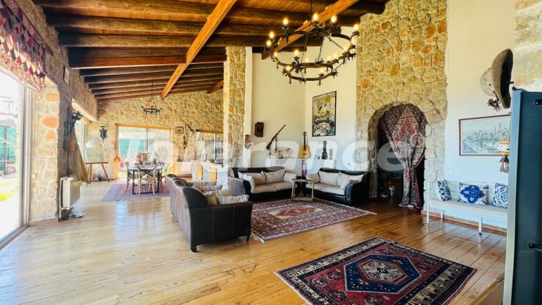 Вилла или дом в Бейджик, Кемер вид на море: купить недвижимость в Турции - 78483