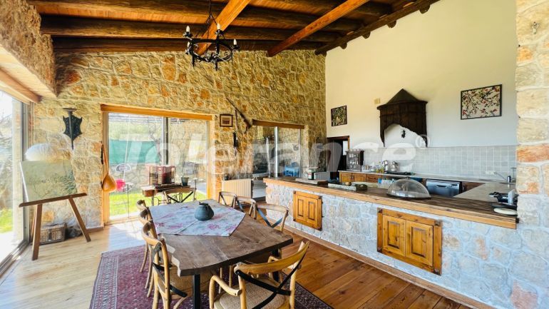 Вилла или дом в Бейджик, Кемер вид на море: купить недвижимость в Турции - 78484