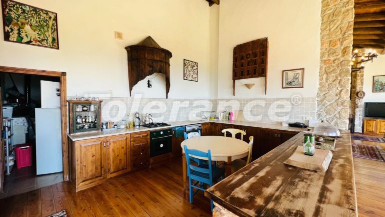 Вилла или дом в Бейджик, Кемер вид на море: купить недвижимость в Турции - 78485