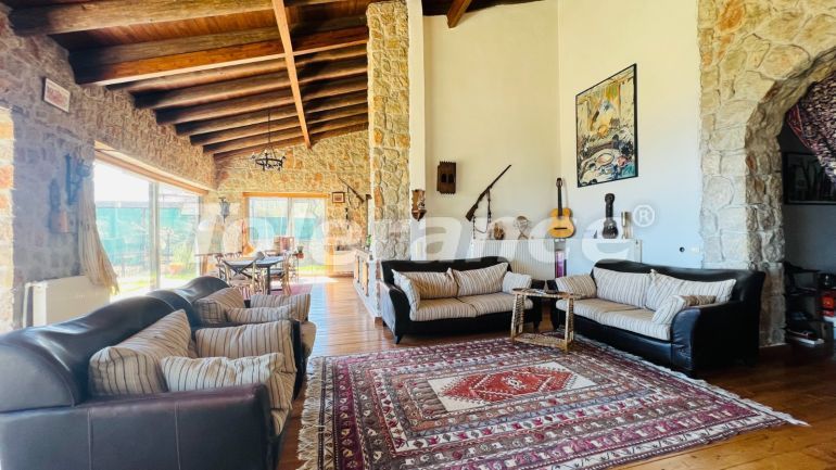 Вилла или дом в Бейджик, Кемер вид на море: купить недвижимость в Турции - 78496