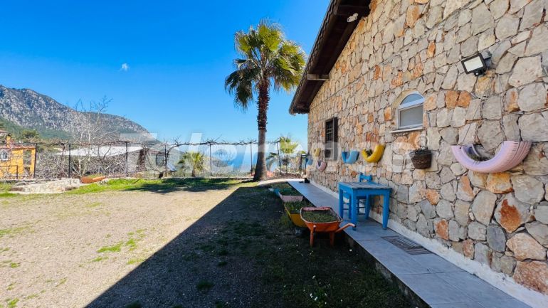 Вилла или дом в Бейджик, Кемер вид на море: купить недвижимость в Турции - 78502