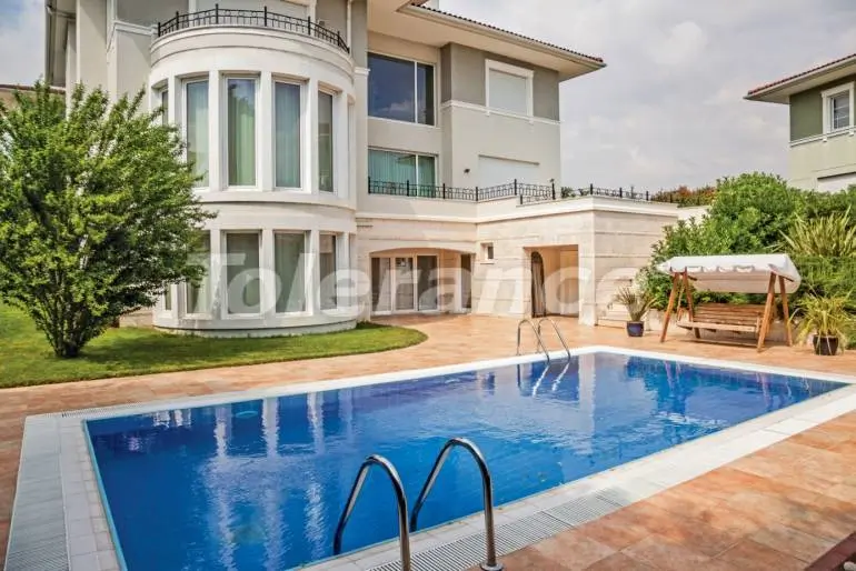 Вилла или дом в Бейликдюзю, Стамбул вид на море с бассейном в рассрочку: купить недвижимость в Турции - 20138