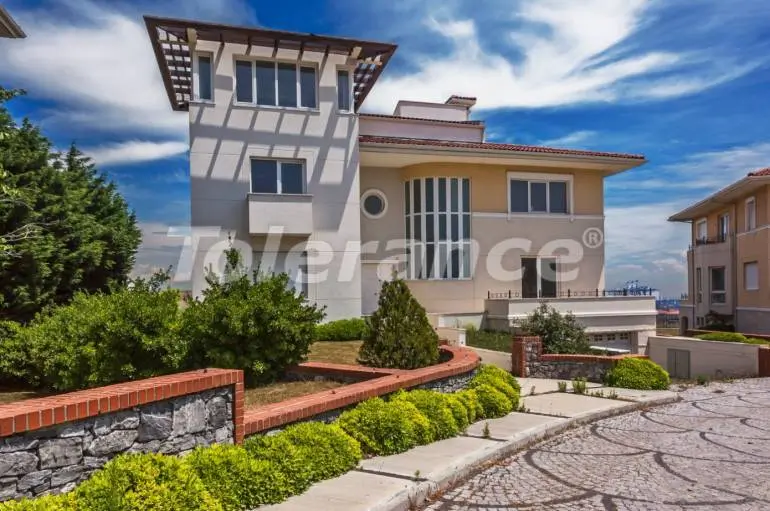 Вилла или дом в Бейликдюзю, Стамбул вид на море с бассейном в рассрочку: купить недвижимость в Турции - 20140