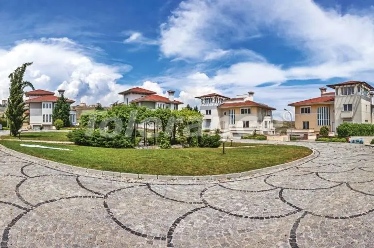 Вилла или дом в Бейликдюзю, Стамбул вид на море с бассейном в рассрочку: купить недвижимость в Турции - 20142