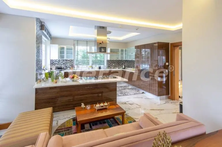 Вилла или дом в Бейликдюзю, Стамбул вид на море с бассейном в рассрочку: купить недвижимость в Турции - 20149