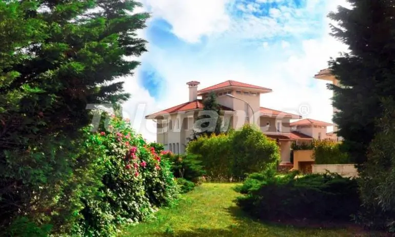 Вилла или дом в Бейликдюзю, Стамбул вид на море с бассейном в рассрочку: купить недвижимость в Турции - 36809