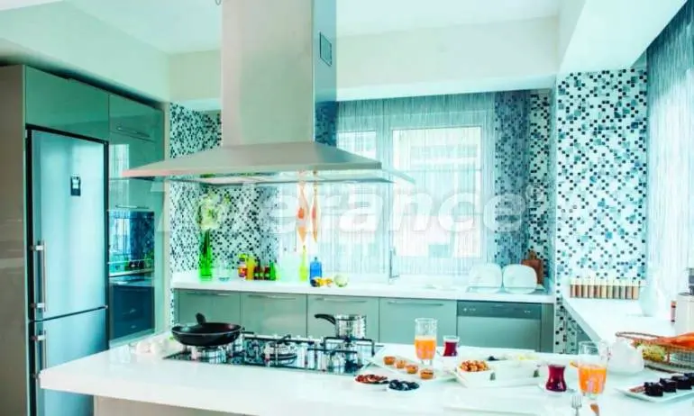 Вилла или дом в Бейликдюзю, Стамбул вид на море с бассейном в рассрочку: купить недвижимость в Турции - 36812