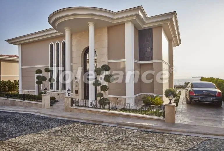 Вилла или дом в Бейликдюзю, Стамбул вид на море с бассейном: купить недвижимость в Турции - 20328