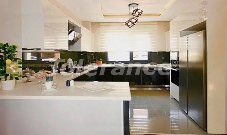 Вилла или дом от застройщика в Бейликдюзю, Стамбул с бассейном: купить недвижимость в Турции - 26671