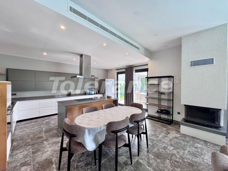 Вилла или дом в Битез, Бодрум с бассейном: купить недвижимость в Турции - 133325