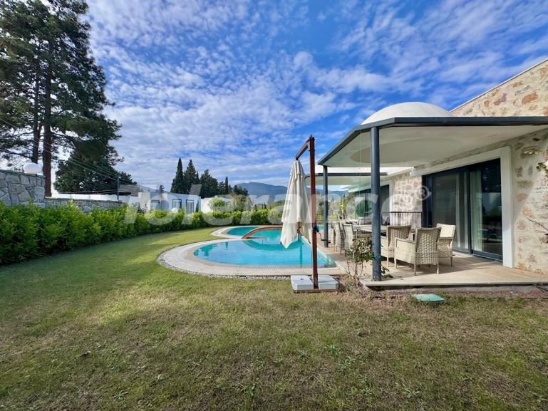 Вилла или дом в Битез, Бодрум с бассейном: купить недвижимость в Турции - 133334