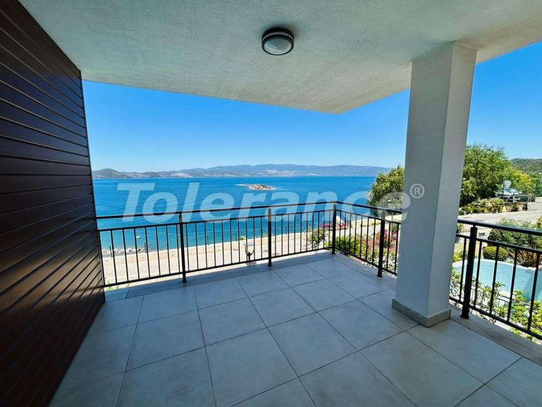 Вилла или дом в Бодруме вид на море с бассейном: купить недвижимость в Турции - 133374