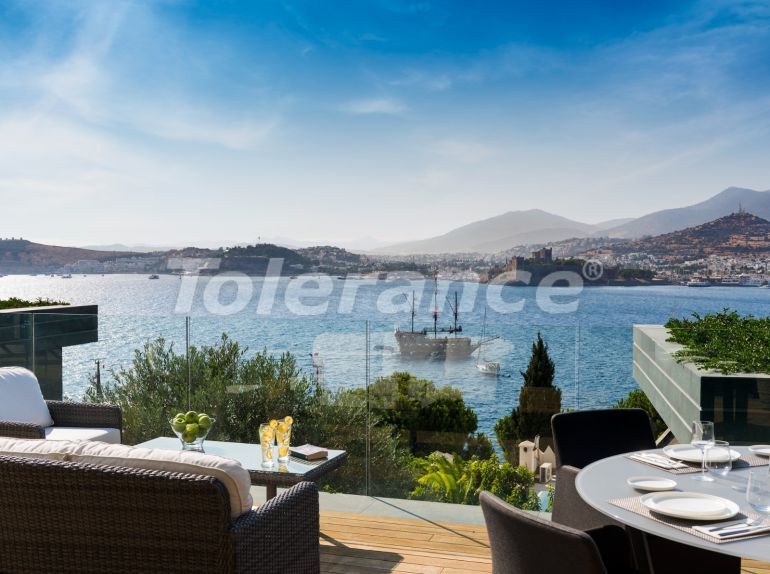 Вилла или дом от застройщика в Бодруме вид на море с бассейном: купить недвижимость в Турции - 70509