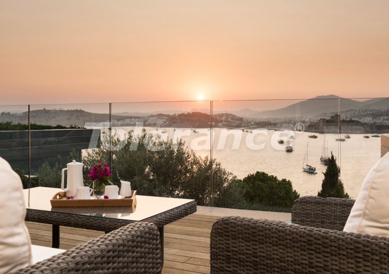 Вилла или дом от застройщика в Бодруме вид на море с бассейном: купить недвижимость в Турции - 70516