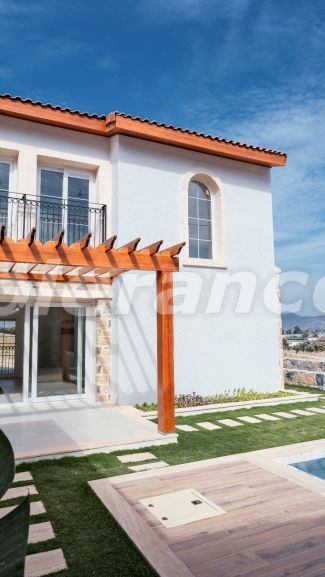 Вилла или дом от застройщика в Бодруме с бассейном в рассрочку: купить недвижимость в Турции - 78314