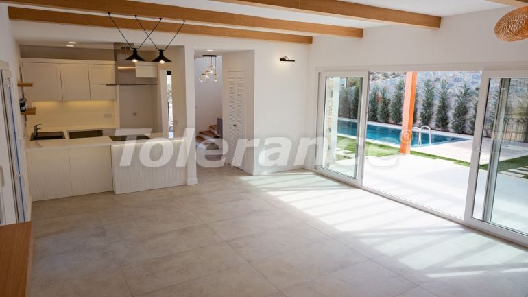 Вилла или дом от застройщика в Бодруме с бассейном в рассрочку: купить недвижимость в Турции - 78316