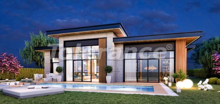 Вилла или дом от застройщика в Бююкчекмедже, Стамбул с бассейном: купить недвижимость в Турции - 100069