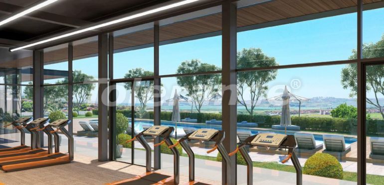 Вилла или дом от застройщика в Бююкчекмедже, Стамбул с бассейном: купить недвижимость в Турции - 100086