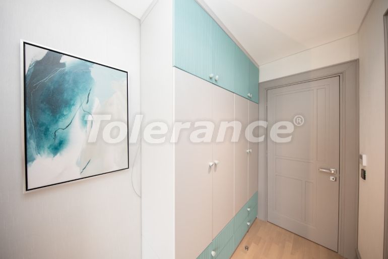 Вилла или дом от застройщика в Бююкчекмедже, Стамбул с бассейном: купить недвижимость в Турции - 100134