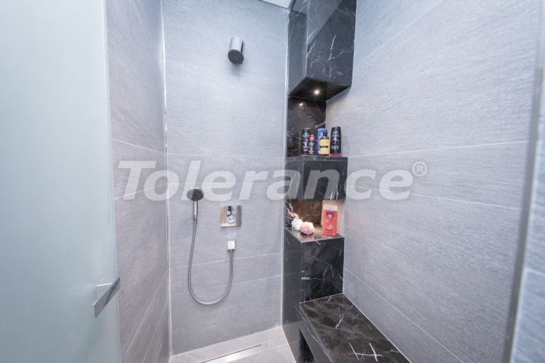 Вилла или дом от застройщика в Бююкчекмедже, Стамбул с бассейном: купить недвижимость в Турции - 100144