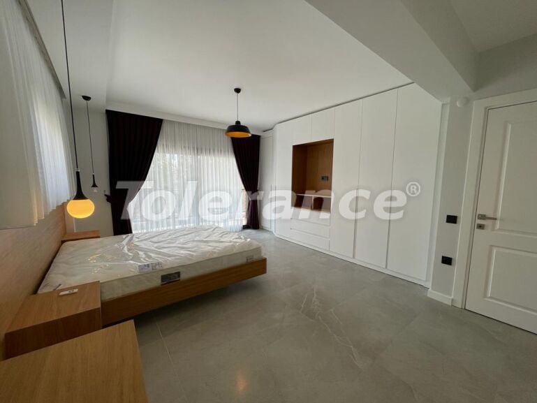 Вилла или дом в Чалыш, Фетхие с бассейном: купить недвижимость в Турции - 57527