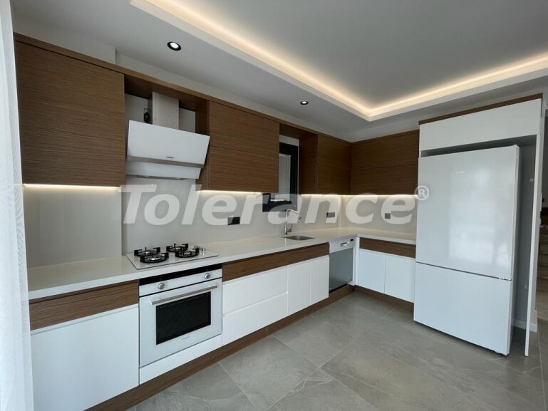 Вилла или дом в Чалыш, Фетхие с бассейном: купить недвижимость в Турции - 57529