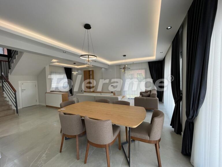 Вилла или дом в Чалыш, Фетхие с бассейном: купить недвижимость в Турции - 57552