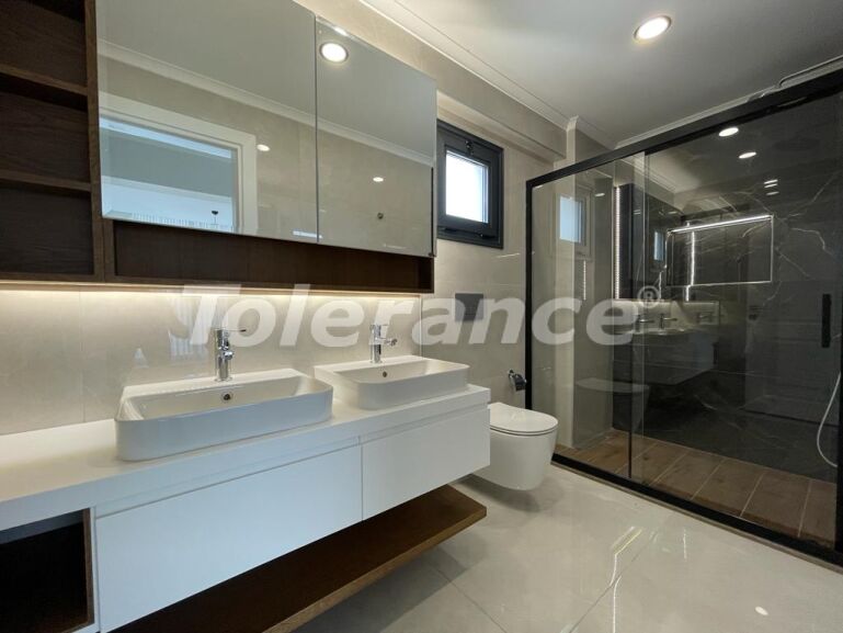 Вилла или дом в Чалыш, Фетхие с бассейном: купить недвижимость в Турции - 57563