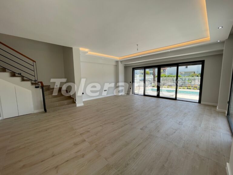 Вилла или дом от застройщика в Чалыш, Фетхие с бассейном: купить недвижимость в Турции - 57860