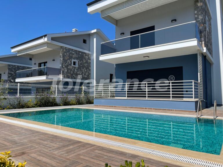 Вилла или дом от застройщика в Чалыш, Фетхие с бассейном: купить недвижимость в Турции - 57872